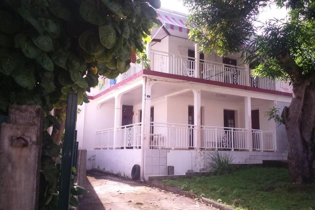 Maison En Bord De Mer A Trois Rivieres. מראה חיצוני תמונה